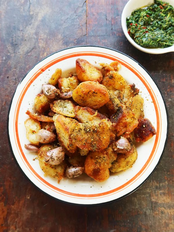 Crispy roast potatoes with rosemary and za'atar
